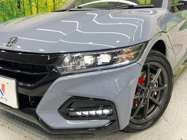 �yLED�w�b�h���C�g�z���V����ԑ��s�����ǍD�Ȏ��E���m�ۂ����S���ĉ^�]�ł��鍂�P�xLED�w�b�h���C�g�𑕔�!�_�����x�������A����d�͂��}�����Ă��܂��B