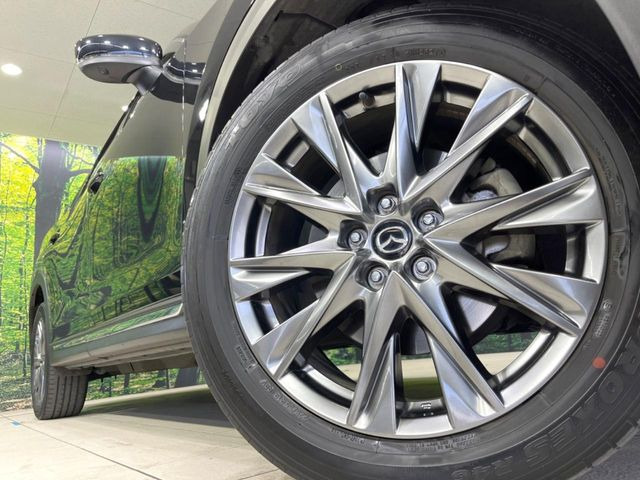 �y����19�C���`�A���~�z�C�[���z�O�ςɃ}�b�`���������A���~�z�C�[���𑕒����Ă���܂��B�e��ЊO�A���~�z�C�[����A�X�^�b�h���X�^�C�����戵�����Ă���܂��B���񂲑��k����������