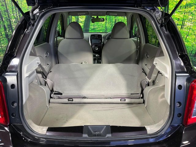 ���i�̂���������ʋ΁A���}���ɏ\���ȉ׎��X�y�[�X���m�ۂ��Ă���܂��B�Z�J���h�V�[�g��|���ƁA�傫�ȉו��̐ύڂ��\�ł���