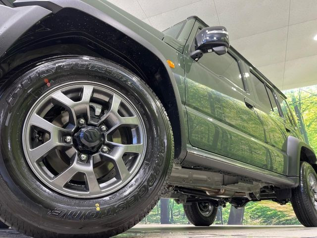 �y����15�C���`�A���~�z�C�[���z�O�ςɃ}�b�`���������A���~�z�C�[���𑕒����Ă���܂��B�e��ЊO�A���~�z�C�[����A�X�^�b�h���X�^�C�����戵�����Ă���܂��B���񂲑��k����������