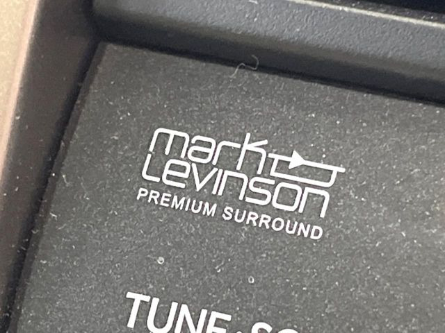 �y�}�[�N���r���\���T�E���h�V�X�e���t�������i�r�z�[���̃i�r�@�\�͂������A���x�ȃ`���[�j���O�\�͂����ڂ���Ă���A�������ȉ��y�����y���݂��������܂���