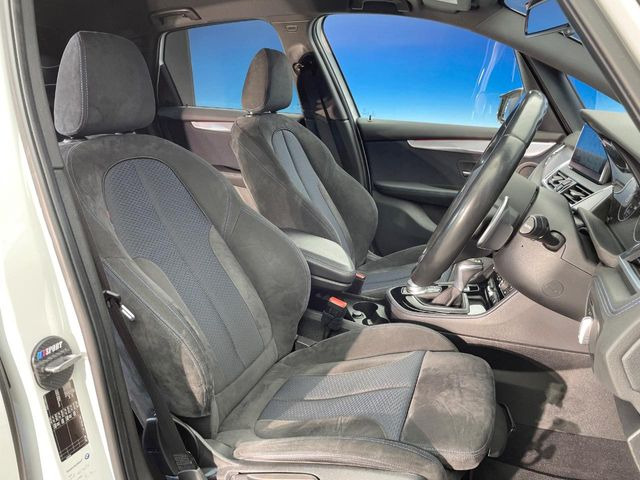 ��M�X�|�[�c��p�A���J���^�[���V�[�g:����������V�[�g�ގ���@�\�́A�h���C�o�[�𖣗������K�ȃh���C�r���O�����o���܂�!