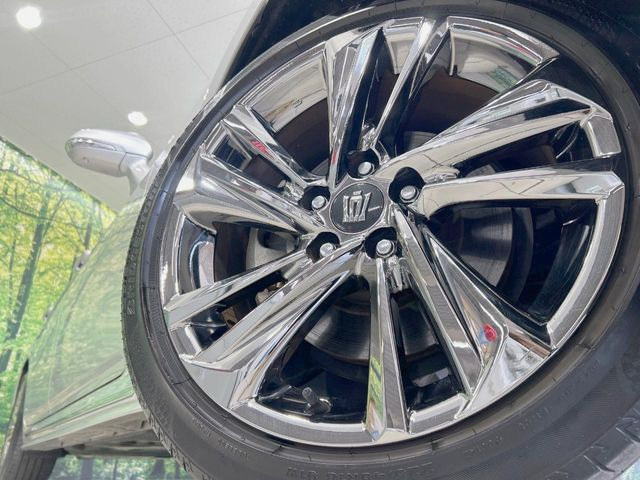 �y����18�C���`�A���~�z�C�[���z�O�ςɃ}�b�`���������A���~�z�C�[���𑕒����Ă���܂��B�e��ЊO�A���~�z�C�[����A�X�^�b�h���X�^�C�����戵�����Ă���܂��B���񂲑��k����������