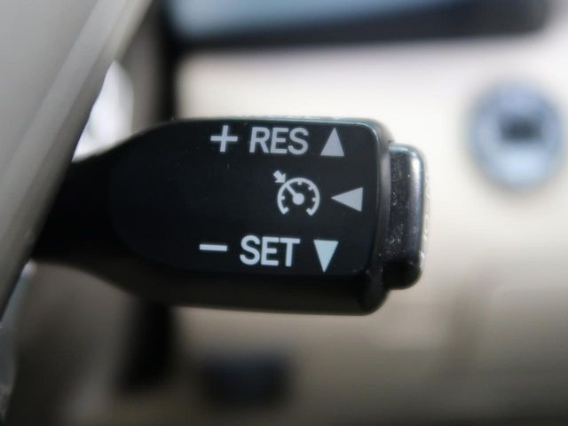 �y�N���[�Y�R���g���[���z�������H�����N���N���s�B�A�N�Z���𗣂��Ă���葬�x�ő��s���ł��A�������^�]���̕��S���y��!�����E�������ȒP�ȃX�C�b�`����Œ����ł��܂��B