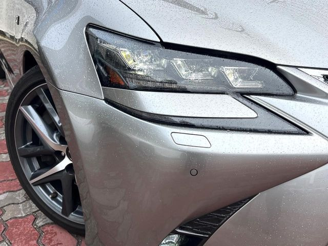 �y�O��LED�w�b�h���C�g�z�X�^�C���b�V���Ȍ����ڂ̎O��LED�w�b�h���C�g�𑕔���X�^�C�������łȂ��A��Ԃ̑��s�����E�ǍD�ň��S���Ă���肢�������܂��B