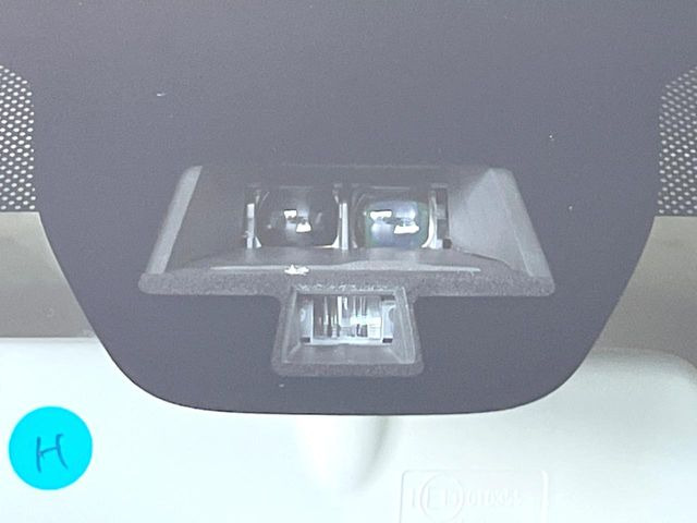 �y�X�Y�L �Z�[�t�e�B�T�|�[�g�z���s���ɑO���̎ԗ�����F�����A�Փ˂������Ȏ��͌x��ƃu���[�L�ŏՓˉ���Ɣ�Q�y�����A�V�X�g�B�����S�Ƀh���C�u�����y���݂��������܂��B