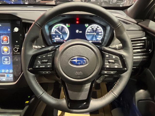 �y�����v�����X�e�A�����O�z�㎿�Ȋv���g�p���邱�ƂŁA��ɂ����������݂ƂĂ��^�]���₷���n���h���ł���