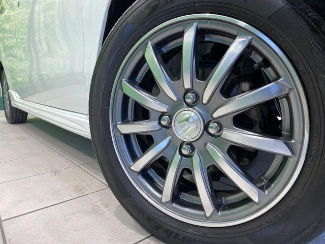 �y����14�C���`�A���~�z�C�[���z�O�ςɃ}�b�`���������A���~�z�C�[���𑕒����Ă���܂��B�e��ЊO�A���~�z�C�[����A�X�^�b�h���X�^�C�����戵�����Ă���܂��B���񂲑��k����������