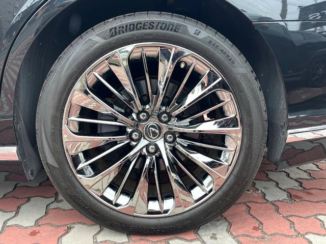 �y�����I�v�V����20�C���`�A���~�z�C�[���z�����I�v�V�����z�C�[���𑕒��B���s���\�̌���ɉ����A�O�ς����X�^�C���b�V���ɂȂ��Ă��܂��B