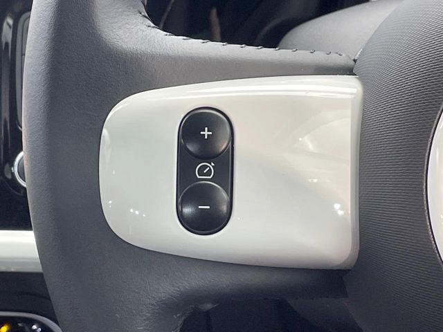 ���I�[�g�N���[�Y�R���g���[��:�������H�⎩���Ԑ�p���H���ɂāA�葬���q���\�ƂȂ�֗��ȋ@�\�ł��B�������ړ��̍ۂł����ɂ����֗��ɂ��g�����������܂���