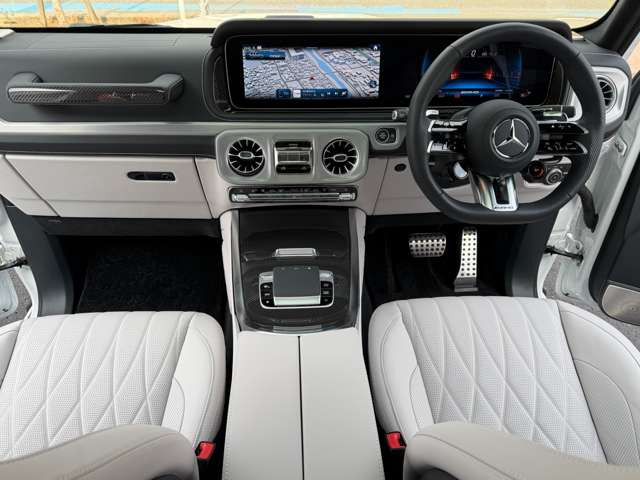 �J�[�{���C���e���A MBUX�����F���^�b�`�p�l���f�B�X�v���C�EAR�i�r���[�V�����ETV�E�u���[�g�D�[�X�E�A�b�v���J�[�v���C�B