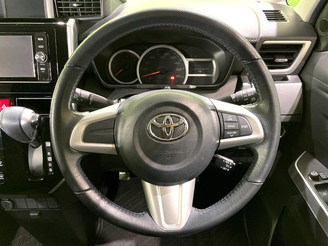 �y�����v�����X�e�A�����O�z�㎿�Ȋv���g�p���邱�ƂŁA��ɂ����������݂ƂĂ��^�]���₷���n���h���ł���