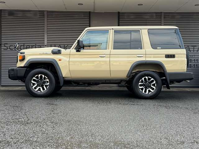 R12�N7�����f�B�[���[�ۏ؂��c���Ă���܂��B�ۏ،p����͑S���̃f�B�[���[�ŃA�t�^�[���\�ł��B