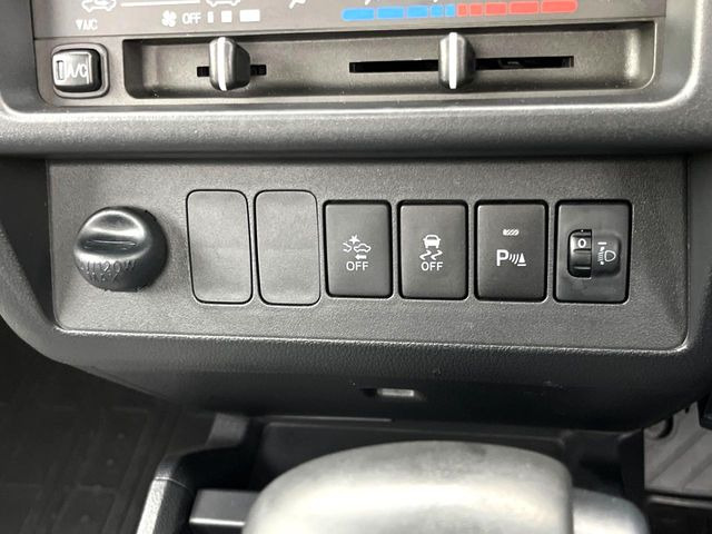 �y������h�~���u�z�ԗ��̉���������m����ƁA�����I�Ɏԗ��̐i�s������ۂ悤�Ɏԗ��𐧌䂵�܂��B�J�̓��ȂǊ���₷���H�ʏ󋵂ł����S�ȉ^�]���\�ł��B