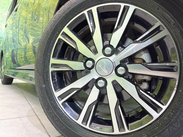 �y�����A���~�z�C�[���z�O�ςɃ}�b�`���������A���~�z�C�[���𑕒����Ă���܂��B�e��ЊO�A���~�z�C�[����A�X�^�b�h���X�^�C�����戵�����Ă���܂��B���񂲑��k����������