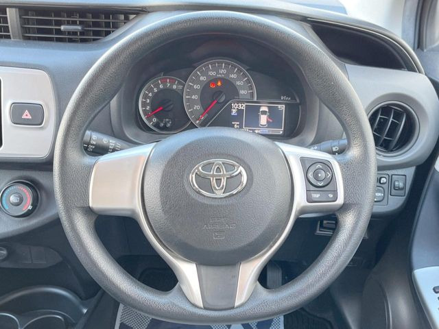 �y�X�e�A�����O�X�C�b�`�z�^�]���A�O������ڐ������炷���ƂȂ��A�I�[�f�B�I���̑��삪�\�ȕ֗��@�\!���S&���K�ȃh���C�u�����o���Ă���܂���