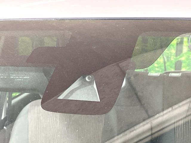 �y�G�}�[�W�F���V�[�u���[�L�z���s���ɑO���̎ԗ�����F�����A�Փ˂������Ȏ��͌x��ƃu���[�L�ŏՓˉ���Ɣ�Q�y�����A�V�X�g�B�����S�Ƀh���C�u�����y���݂��������܂��B