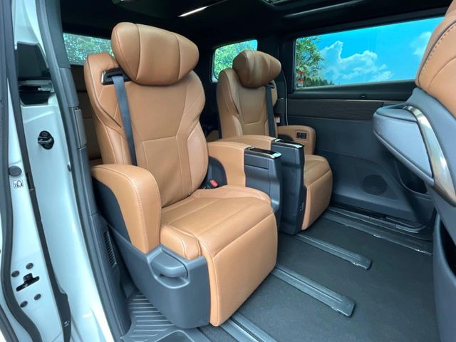 ���ڒ����̓E�H�[�N�X���[�ƂȂ��Ă���܂��B���ڂƎO��ڂ̈ړ�����~�肪�Ƃ��Ă��y�ɂȂ�̂ŁA���~��̍ۂ��X�g���X�������邱�Ƃ͂���܂����