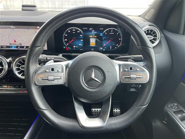 GLAクラスGLA200d 4マチック AMGライン 4WD