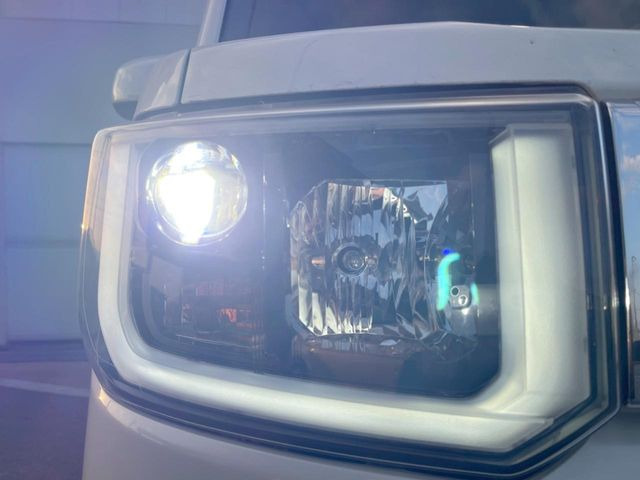 �yLED�w�b�h���C�g�z���V����ԑ��s�����ǍD�Ȏ��E���m�ۂ����S���ĉ^�]�ł��鍂�P�xLED�w�b�h���C�g�𑕔�!�_�����x�������A����d�͂��}�����Ă��܂��B