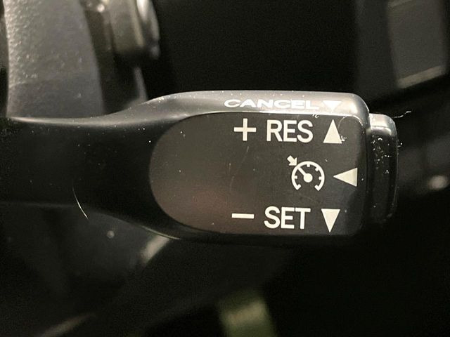 �y�N���[�Y�R���g���[���z�������H�����N���N���s�B�A�N�Z���𗣂��Ă���葬�x�ő��s���ł��A�������^�]���̕��S���y��!�����E�������ȒP�ȃX�C�b�`����Œ����ł��܂��B