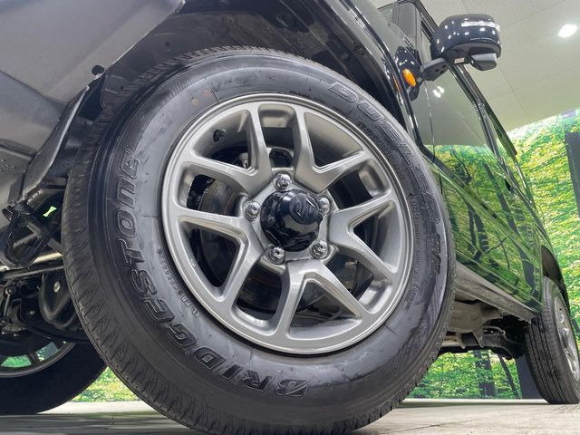 �y����16�C���`�A���~�z�C�[���z�O�ςɃ}�b�`���������A���~�z�C�[���𑕒����Ă���܂��B�e��ЊO�A���~�z�C�[����A�X�^�b�h���X�^�C�����戵�����Ă���܂��B���񂲑��k����������