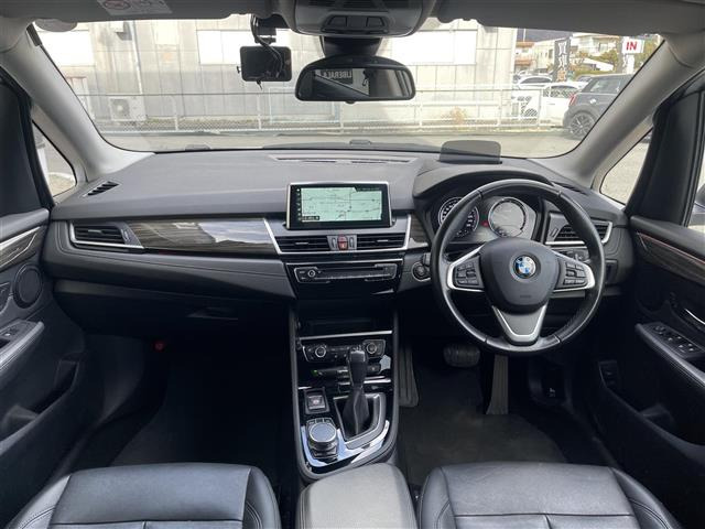 2シリーズアクティブツアラー218d ラグジュアリー