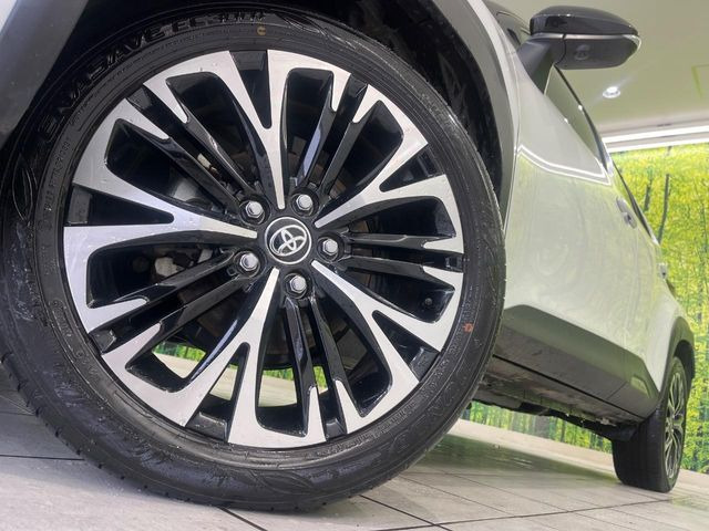 �y����18�C���`�A���~�z�C�[���z�O�ςɃ}�b�`���������A���~�z�C�[���𑕒����Ă���܂��B�e��ЊO�A���~�z�C�[����A�X�^�b�h���X�^�C�����戵�����Ă���܂��B���񂲑��k����������