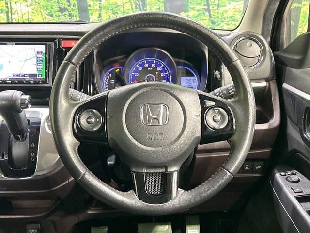 �y�����v�����X�e�A�����O�z�㎿�Ȋv���g�p���邱�ƂŁA��ɂ����������݂ƂĂ��^�]���₷���n���h���ł���