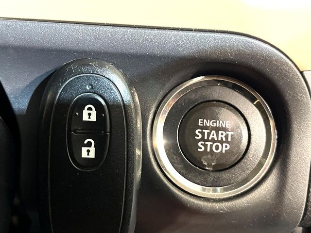 �y�L�[���X�X�^�[�g�V�X�e���z�J�o����|�P�b�g�ɓ��ꂽ�܂܂ł��h�A�̎{���E�������\�ȃX�}�[�g�L�[�𑕔��B�G���W���̃I���E�I�t�����J�M�����o���K�v����������Ƃ��Ă��֗��ł���