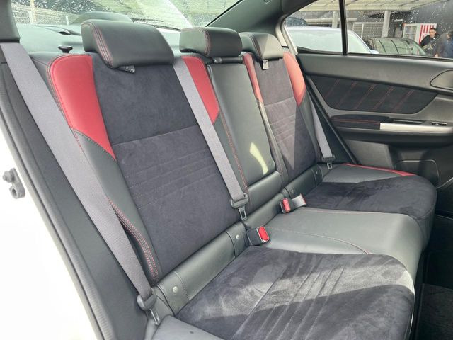 �y�n�[�t���U�[�V�[�g�z�������ƍ���S�n�𗼗������l�C�̃V�[�g���w�ʁE���ʂ̓X�G�[�h���ƂȂ��Ă���A���G��⊊��ɂ����ɗD��Ă��܂��B�C���╞���ɍ��E���ꂸ���K�ɂ���肢�������܂��B