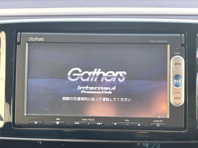 �y�����i�r�z�l�C�̏����i�r�𑕔����Ă���܂��B�i�r�̎g���₷���͂������A�I�[�f�B�I�@�\���[��!�L�����v�◷�s�͂������A�ʋ΂┃�����ȂǕ��i�̃h���C�u���y�����Ȃ�͂���