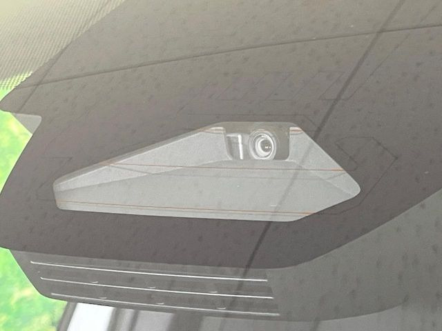 �y�g���^�Z�[�t�e�B�Z���X�z���s���ɑO���̎ԗ�����F�����A�Փ˂������Ȏ��͌x��ƃu���[�L�ŏՓˉ���Ɣ�Q�y�����A�V�X�g�B�����S�Ƀh���C�u�����y���݂��������܂��B