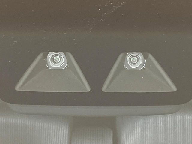 �y�X�}�[�g�A�V�X�g�z���s���ɑO���̎ԗ�����F�����A�Փ˂������Ȏ��͌x��ƃu���[�L�ŏՓˉ���Ɣ�Q�y�����A�V�X�g�B�����S�Ƀh���C�u�����y���݂��������܂��B