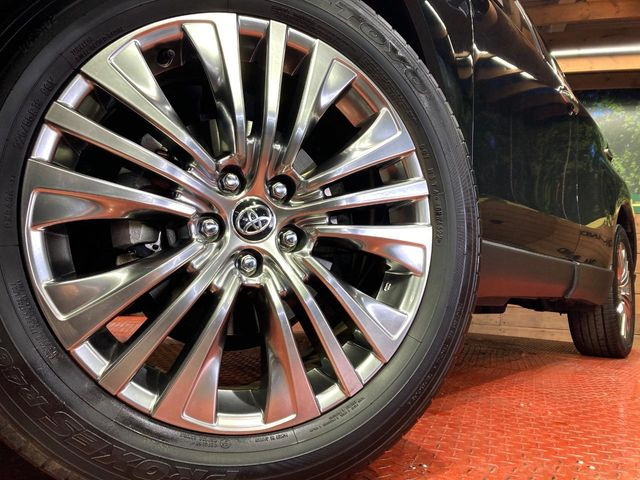 �y����19�C���`�A���~�z�C�[���z�O�ςɃ}�b�`���������A���~�z�C�[���𑕒����Ă���܂��B�e��ЊO�A���~�z�C�[����A�X�^�b�h���X�^�C�����戵�����Ă���܂��B���񂲑��k����������