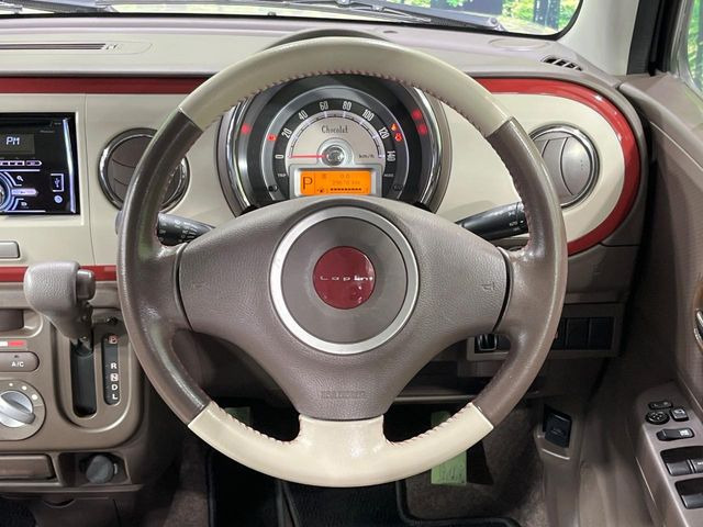 �y�����v�����X�e�A�����O�z�㎿�Ȋv���g�p���邱�ƂŁA��ɂ����������݂ƂĂ��^�]���₷���n���h���ł���