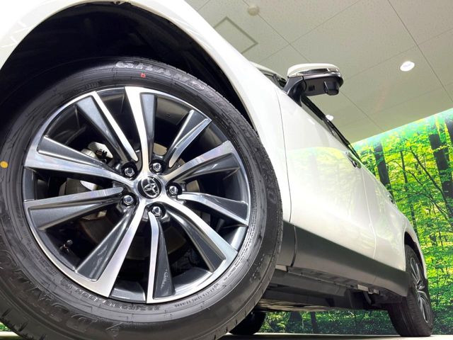 �y�����A���~�z�C�[���z�O�ςɃ}�b�`���������A���~�z�C�[���𑕒����Ă���܂��B�e��ЊO�A���~�z�C�[����A�X�^�b�h���X�^�C�����戵�����Ă���܂��B���񂲑��k����������