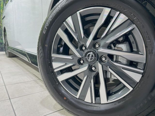 �y����16�C���`�A���~�z�C�[���z�O�ςɃ}�b�`���������A���~�z�C�[���𑕒����Ă���܂��B�e��ЊO�A���~�z�C�[����A�X�^�b�h���X�^�C�����戵�����Ă���܂��B���񂲑��k����������