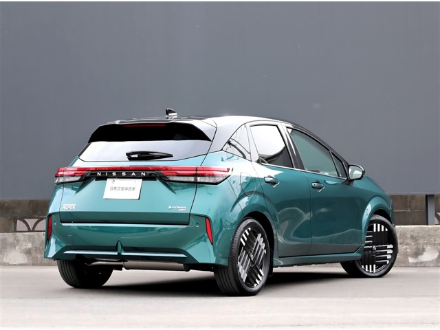 ノートオーラ1.2 G FOUR 4WD