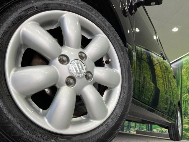 �y����14�C���`�A���~�z�C�[���z�O�ςɃ}�b�`���������A���~�z�C�[���𑕒����Ă���܂��B�e��ЊO�A���~�z�C�[����A�X�^�b�h���X�^�C�����戵�����Ă���܂��B���񂲑��k����������