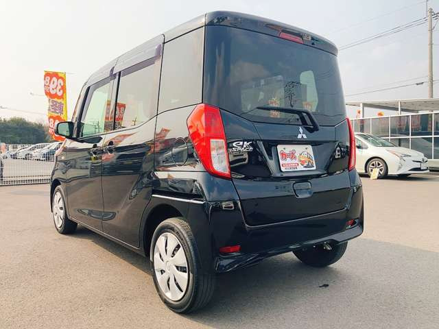 ���X�ł͌y�����Ԃ��畁�ʎԂ܂ŕ��L���I�[�����[�J�[�̎Ԏ�E�F�E�O���[�h��L�x�ɑ����Ă���܂��B