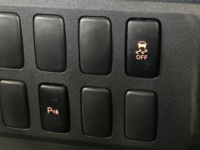 �y������h�~���u�z�ԗ��̉���������m����ƁA�����I�Ɏԗ��̐i�s������ۂ悤�Ɏԗ��𐧌䂵�܂��B�J�̓��ȂǊ���₷���H�ʏ󋵂ł����S�ȉ^�]���\�ł��B