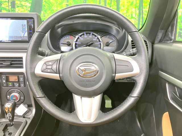 �y�����v�����X�e�A�����O�z�㎿�Ȋv���g�p���邱�ƂŁA��ɂ����������݂ƂĂ��^�]���₷���n���h���ł���