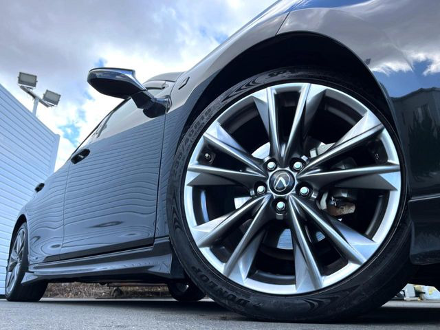 �y����19�C���`�A���~�z�C�[���z�O�ςɃ}�b�`���������A���~�z�C�[���𑕒����Ă���܂��B�e��ЊO�A���~�z�C�[����A�X�^�b�h���X�^�C�����戵�����Ă���܂��B���񂲑��k����������