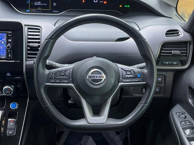 �y�����v�����X�e�A�����O�z�㎿�Ȋv���g�p���邱�ƂŁA��ɂ����������݂ƂĂ��^�]���₷���n���h���ł���