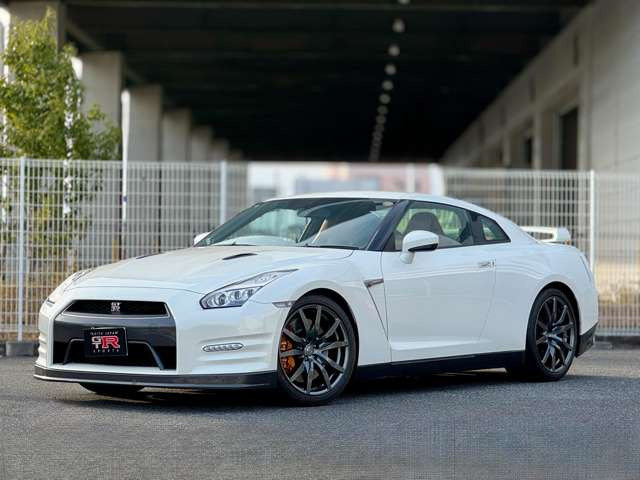 R35GT-R���X�Ƃ��āA�ԗ��̏�Ԃ���GT-R�Ƃ��Ă̓����܂ŁA���ԑI�тɑ΂��ăA�h�o�C�X�����Ē����Ă���܂��B����]�̓��e�̂��Ԃ����T�����鎖���\�ł��B�܂��͂��C�y�ɂ����k�������B