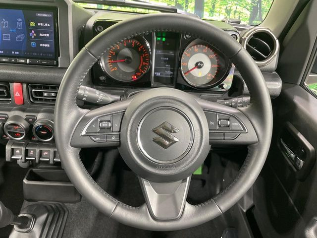 �y�����v�����X�e�A�����O�z�㎿�Ȋv���g�p���邱�ƂŁA��ɂ����������݂ƂĂ��^�]���₷���n���h���ł���