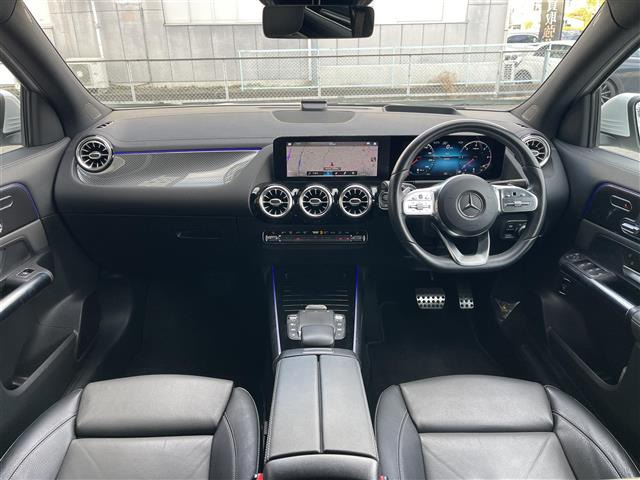 GLAクラスGLA200d 4マチック AMGライン 4WD