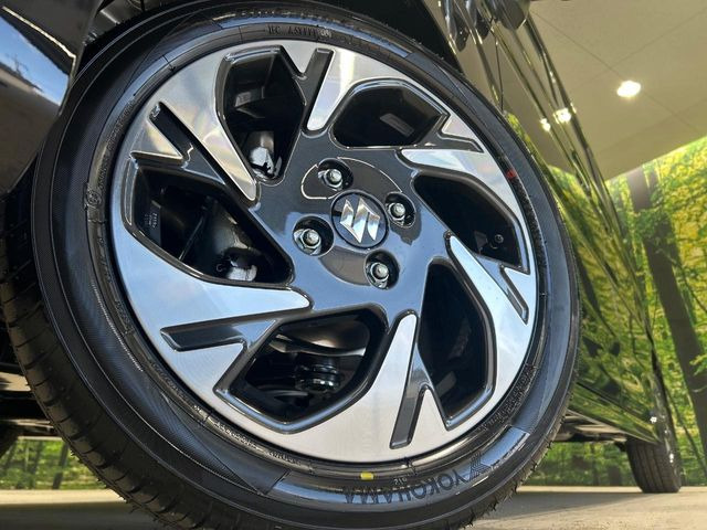 �y����15�C���`�A���~�z�C�[���z�O�ςɃ}�b�`���������A���~�z�C�[���𑕒����Ă���܂��B�e��ЊO�A���~�z�C�[����A�X�^�b�h���X�^�C�����戵�����Ă���܂��B���񂲑��k����������