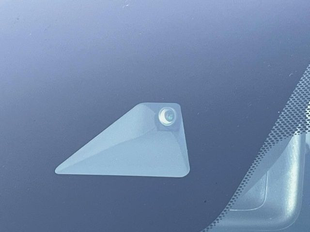 �y�O�He-Assist�z���s���ɑO���̎ԗ�����F�����A�Փ˂������Ȏ��͌x��ƃu���[�L�ŏՓˉ���Ɣ�Q�y�����A�V�X�g�B�����S�Ƀh���C�u�����y���݂��������܂��B